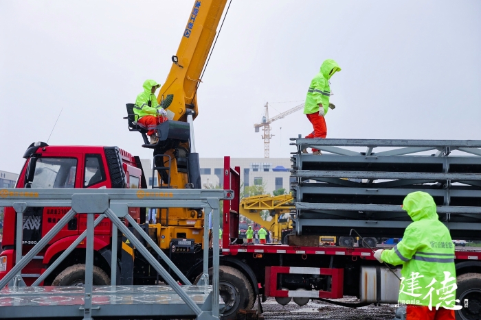 20分鐘一座應急橋！徐工參與2024年省級公路與運輸突發(fā)事件應急演練