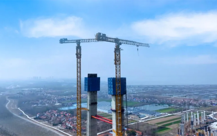 沖刺！徐工XGT2230A-100S助建武漢雙柳長江大橋