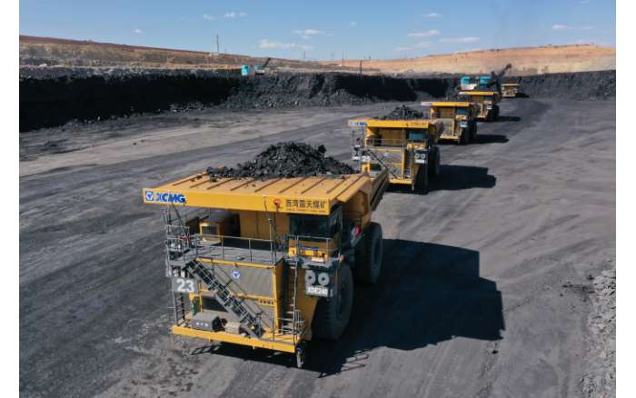 一人指揮10輛車！徐工加速智能化、無人化推進