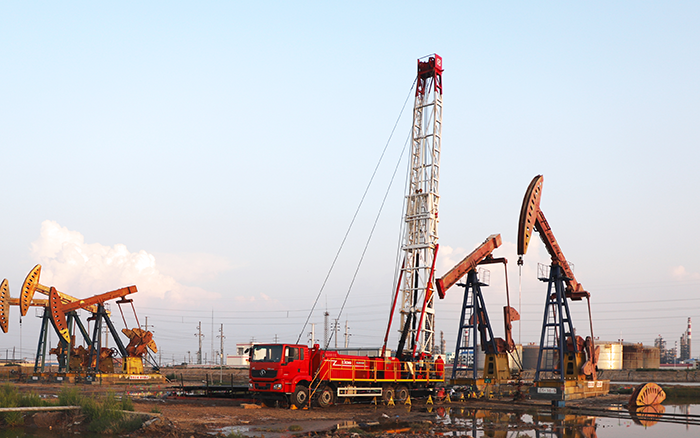 為修井注入“綠科技”，批量大噸位電動(dòng)修井機(jī)交付