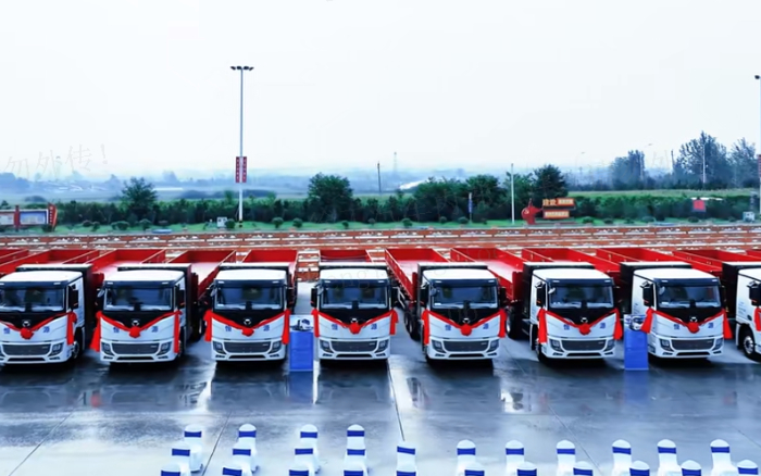 百臺(tái)交付，千臺(tái)簽約！200臺(tái)徐工新能源純電動(dòng)重卡奔赴河南