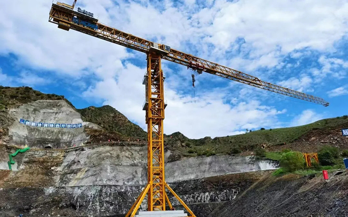 建個超大“充電寶”，徐工“鋼鐵巨人”正式上崗！