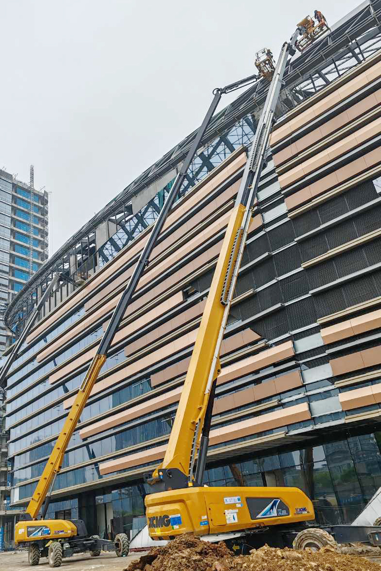 從藍(lán)圖到實(shí)景，徐工XGS40ACK-Li助力德清金融廣場崛起