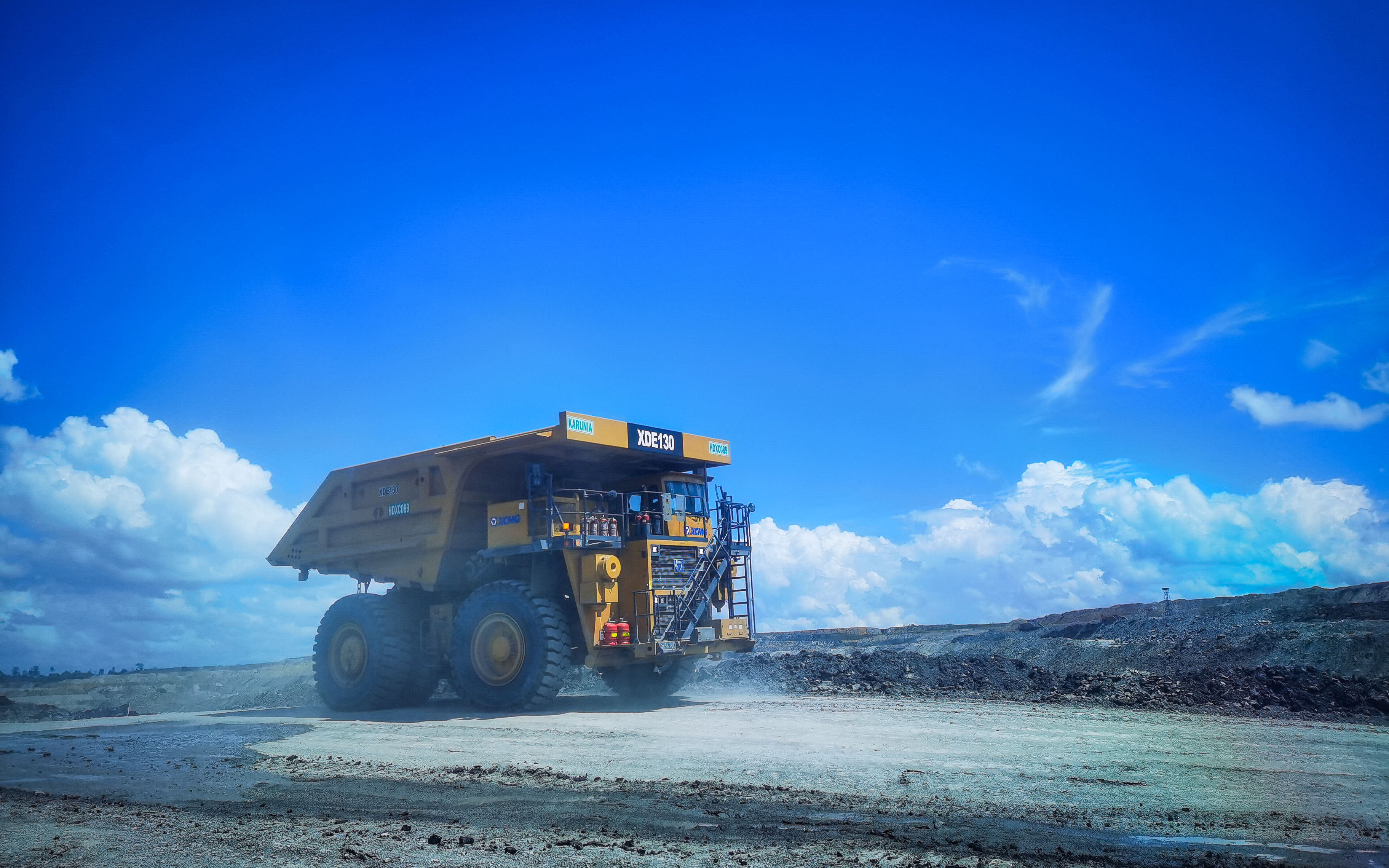 閃耀東南亞！徐工XDE130雙橋剛性礦車效能非凡