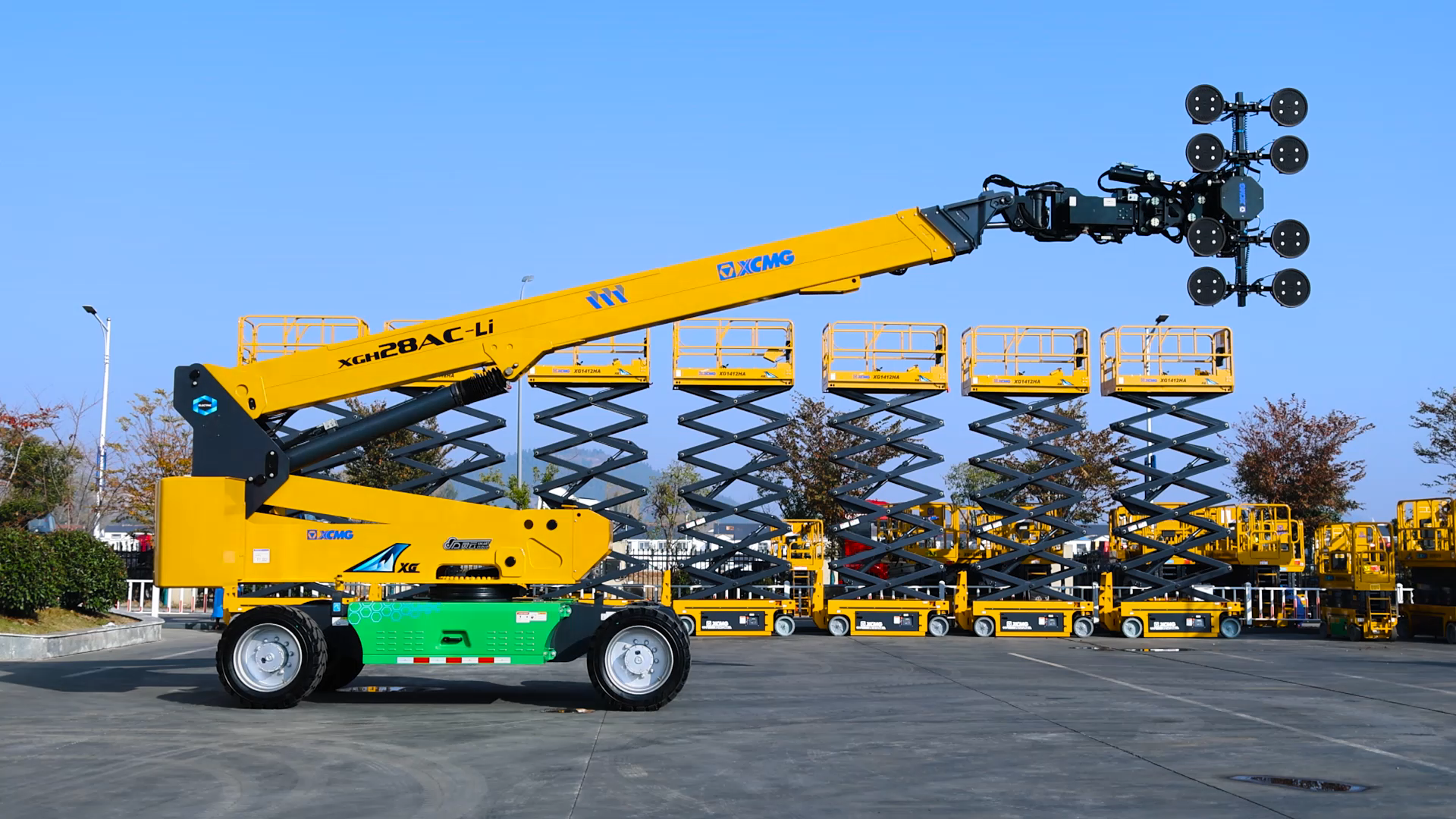 10米巨型玻璃幾分鐘安裝好？徐工XGH28AC-Li為您解答