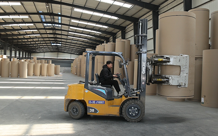 徐工新E叉車，為紙廠搬運難題 “精準破局”