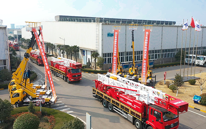 綠色修井效率再刷新，徐工電動修井機批量發(fā)車