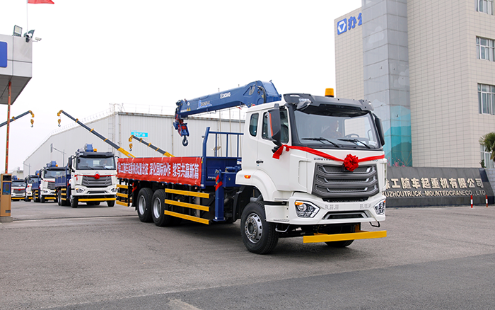 徐工SQS250隨車起重機(jī)批量發(fā)車，助力 “一帶一路” 沿線基建騰飛