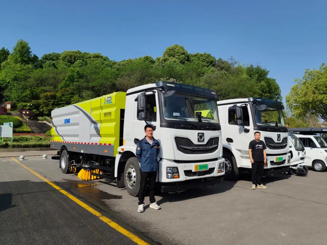“綠”見(jiàn)安徽！徐工新能源產(chǎn)品亮相銅陵市道路清掃保潔現(xiàn)場(chǎng)會(huì)