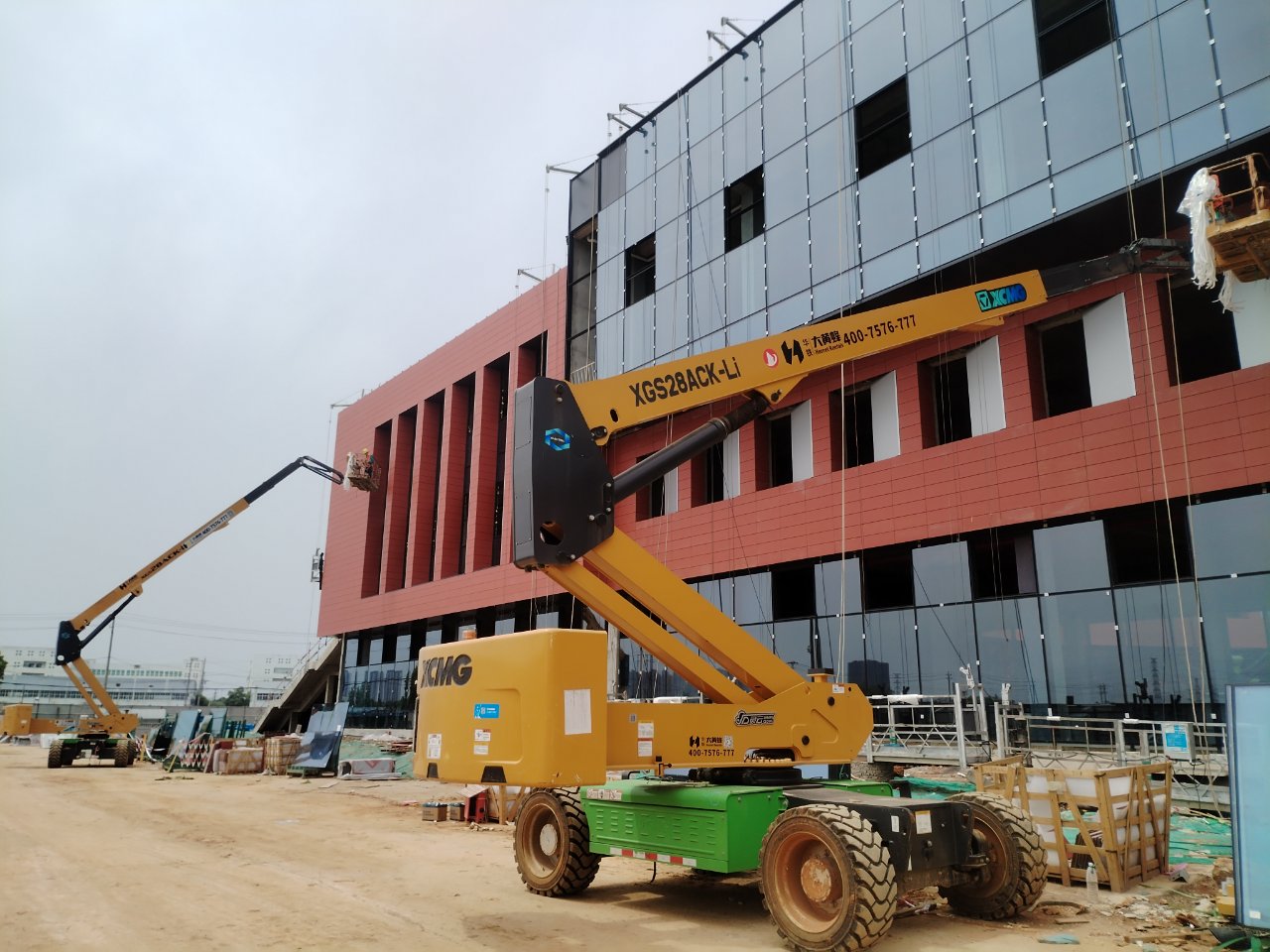 “綠”煥新能！徐工XGS28ACK-Li助力中國電子云研發(fā)基地打造綠色數(shù)字基建標(biāo)桿
