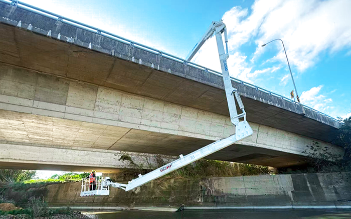 橋梁養(yǎng)護神器！徐工 QJZ18 筑牢橋梁安全防線