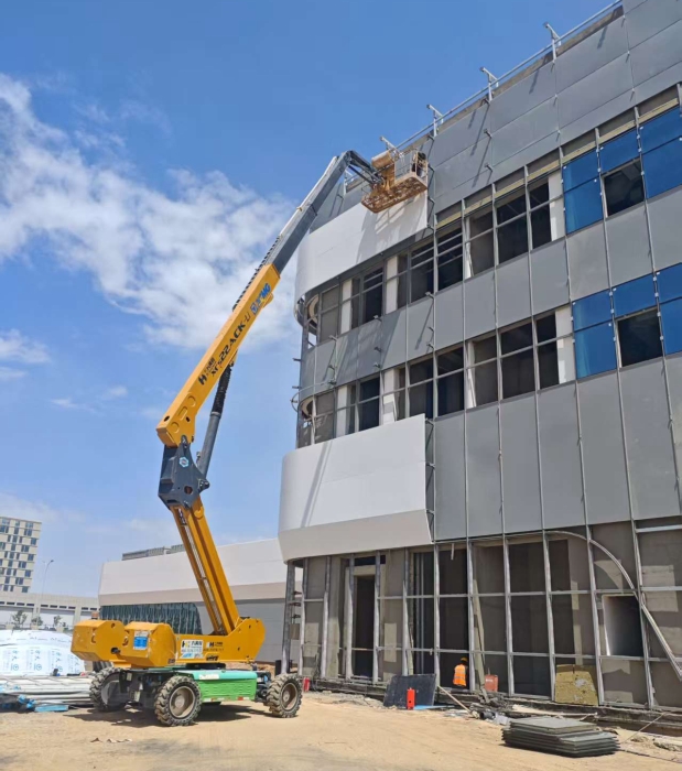 智穩(wěn)高效！徐工XGS22ACK-Li，蘭州機(jī)場(chǎng)上的綠色高效引擎