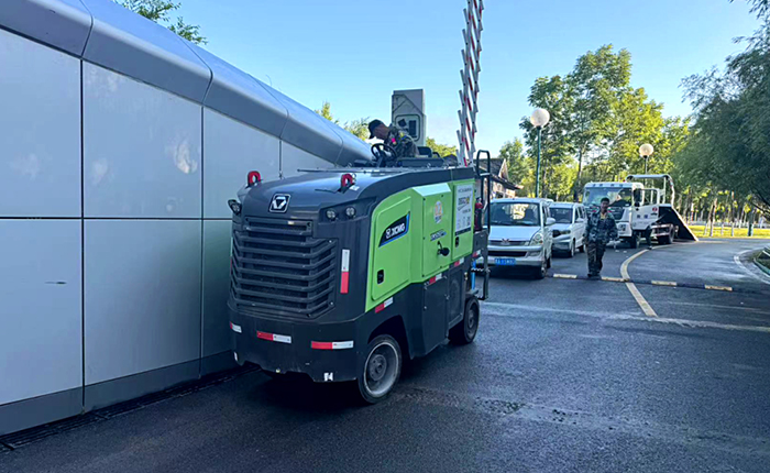 全國首臺-徐工XM505EP新能源銑刨機(jī)