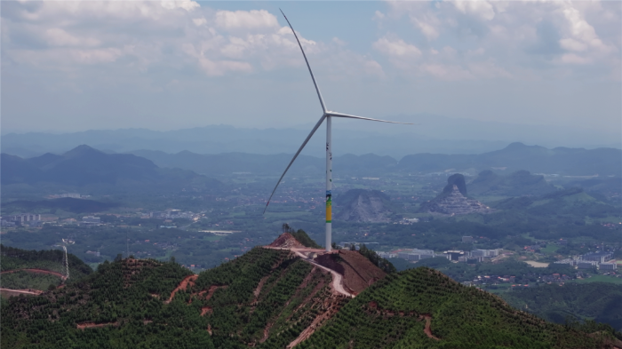 直面復雜工況，風電吊裝豈可一招通用？徐工以全場景定制化方案，交出精準答卷