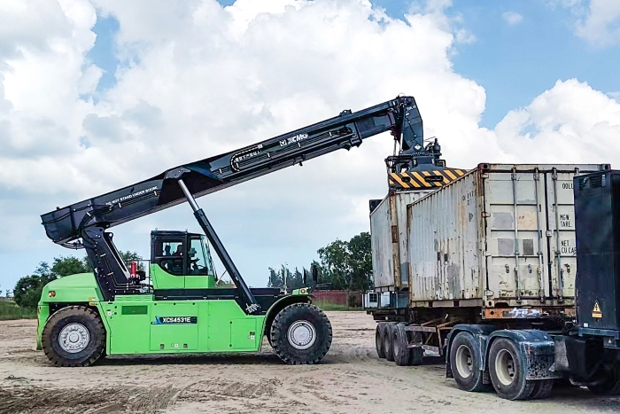 “回頭客”之選！徐工綠色先鋒深耕華南區(qū)域自貿(mào)港