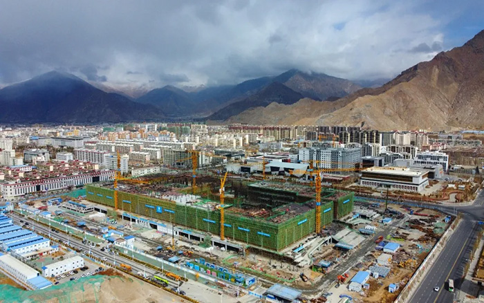 “世界屋脊”再建新地標(biāo)！徐工群塔“交作業(yè)了”！