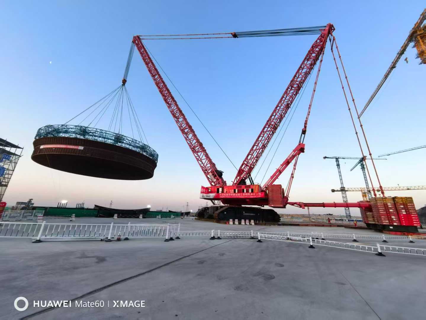 2小時15分鐘能做什么？把核島43米“鋼鐵內(nèi)膽”一次放準！