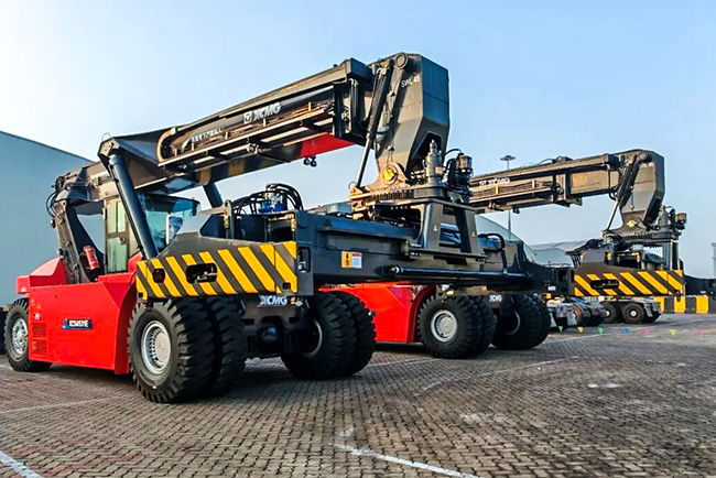 碼頭來了徐工“大家伙”！件雜貨作業(yè)再添綠色動能