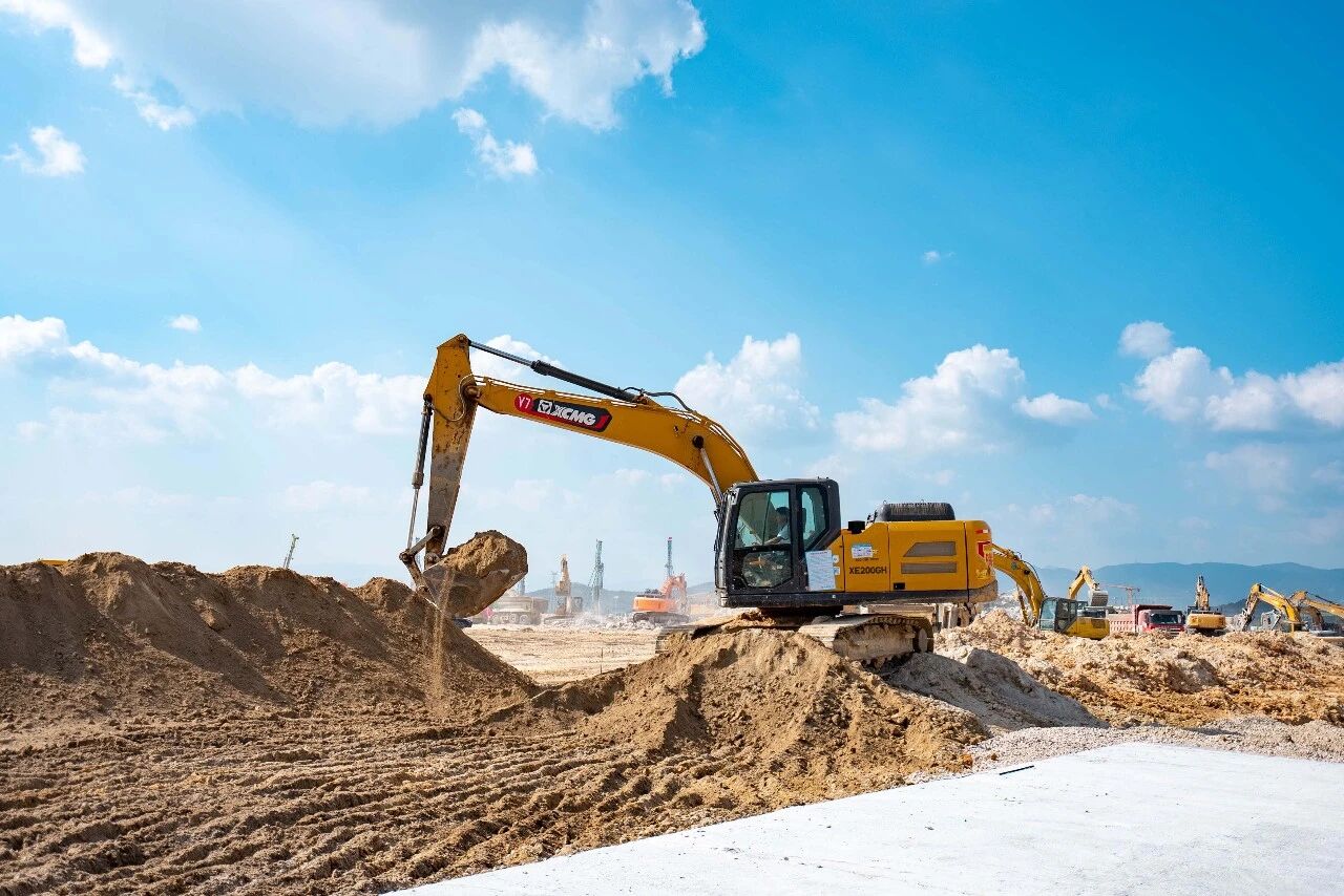 十個月，一座廠！徐工實(shí)力護(hù)航“超級電池工廠”