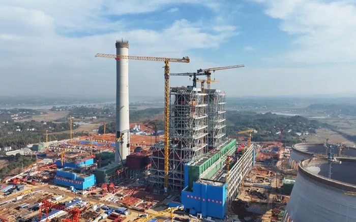 徐工XGT3100-160S超大塔助建大唐華銀株洲百萬(wàn)火電項(xiàng)目